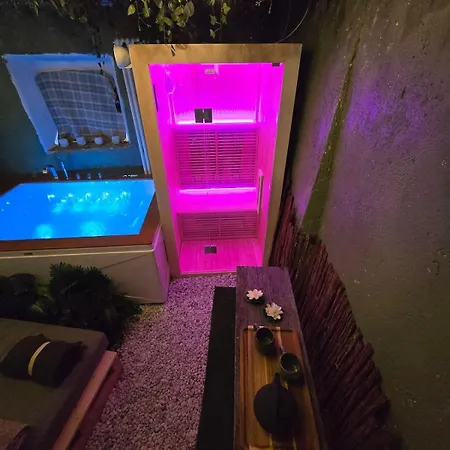 Vakantiehuis Le Allegre Comari Di Nesso, Casa E Benessere *