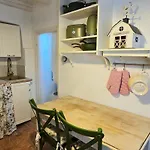 בית נופש Le Allegre Comari Di Nesso, Casa E Benessere נסו