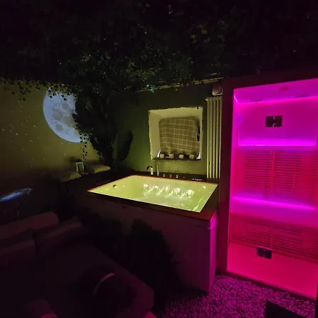 Casa vacanze Le Allegre Comari Di Nesso, Casa E Benessere *