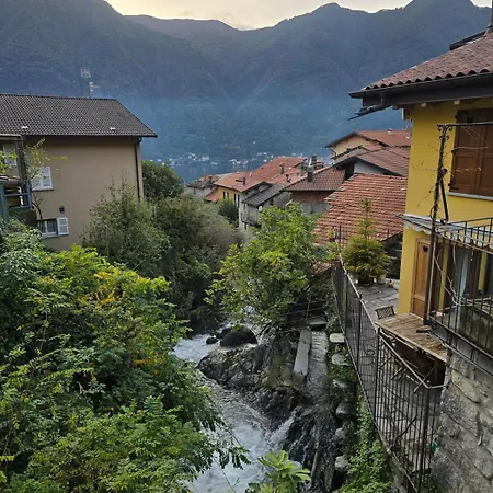 בית נופש Le Allegre Comari Di Nesso, Casa E Benessere נסו
