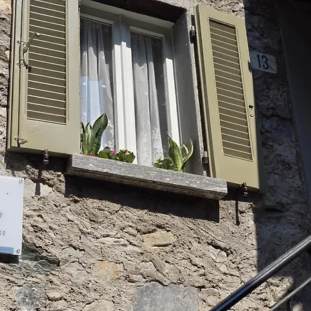 Le Allegre Comari Di Nesso, Casa E Benessere * נסו