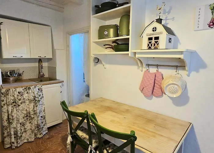 בית נופש Le Allegre Comari Di Nesso, Casa E Benessere נסו