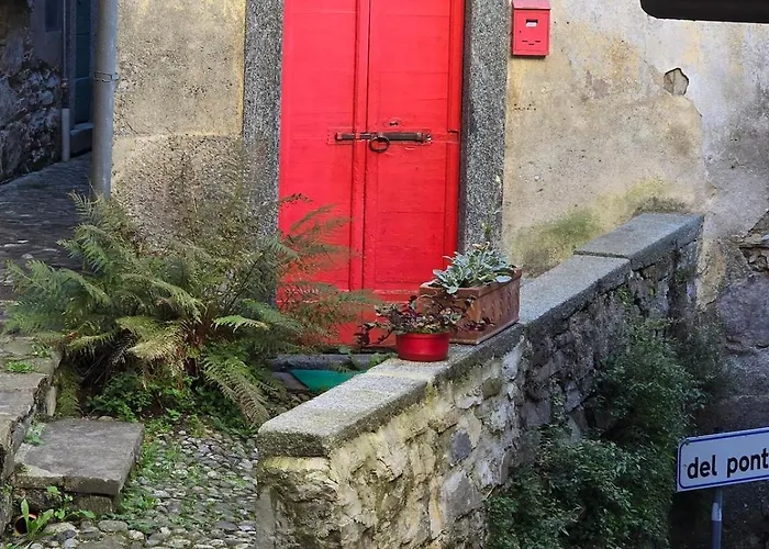 בית נופש Le Allegre Comari Di Nesso, Casa E Benessere