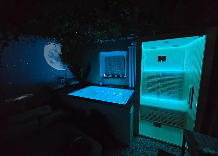 בית נופש Le Allegre Comari Di Nesso, Casa E Benessere נסו