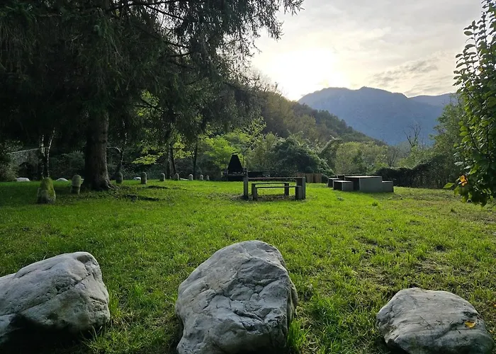 בית נופש Le Allegre Comari Di Nesso, Casa E Benessere נסו