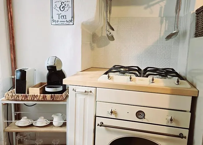 Le Allegre Comari Di Nesso, Casa E Benessere * נסו