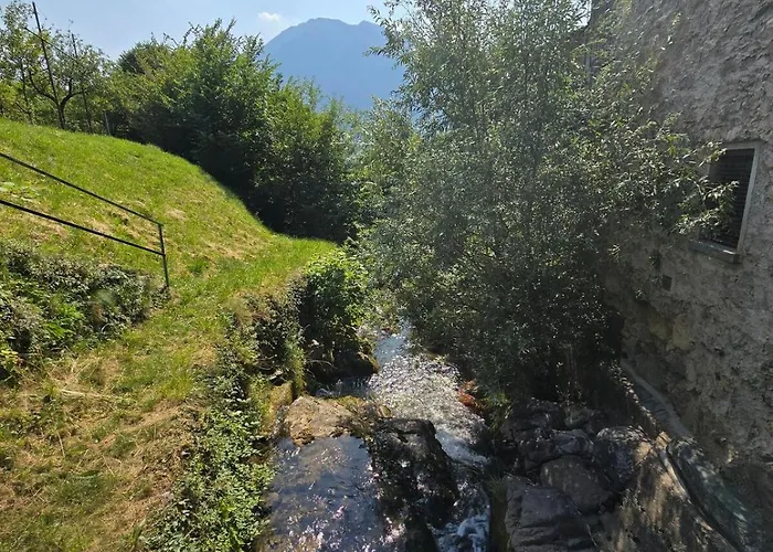 Le Allegre Comari Di Nesso, Casa E Benessere בית נופש