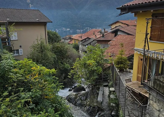 בית נופש Le Allegre Comari Di Nesso, Casa E Benessere נסו