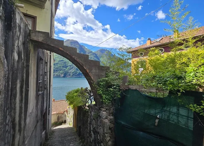 Le Allegre Comari Di Nesso, Casa E Benessere בית נופש *