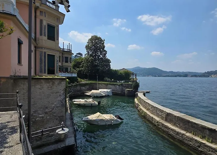 Le Allegre Comari Di Nesso, Casa E Benessere נסו