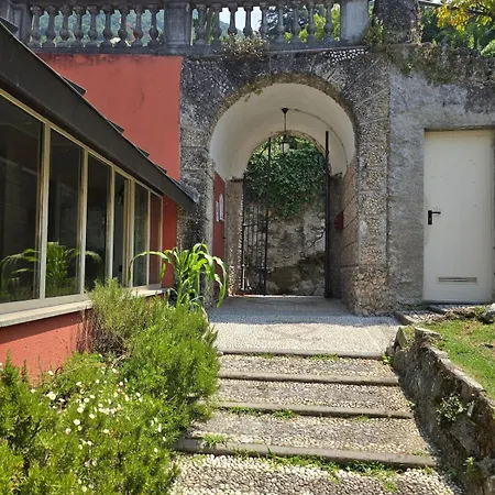 Le Allegre Comari Di Nesso, Casa E Benessere نيسّو