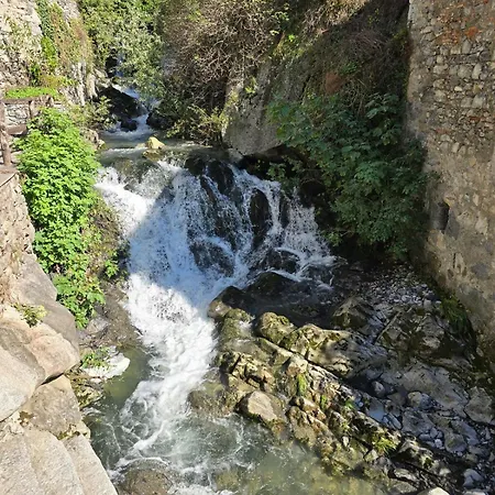 Le Allegre Comari Di Nesso, Casa E Benessere نيسّو